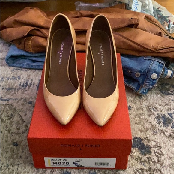 Donald J pliner - Picture 1 of 7